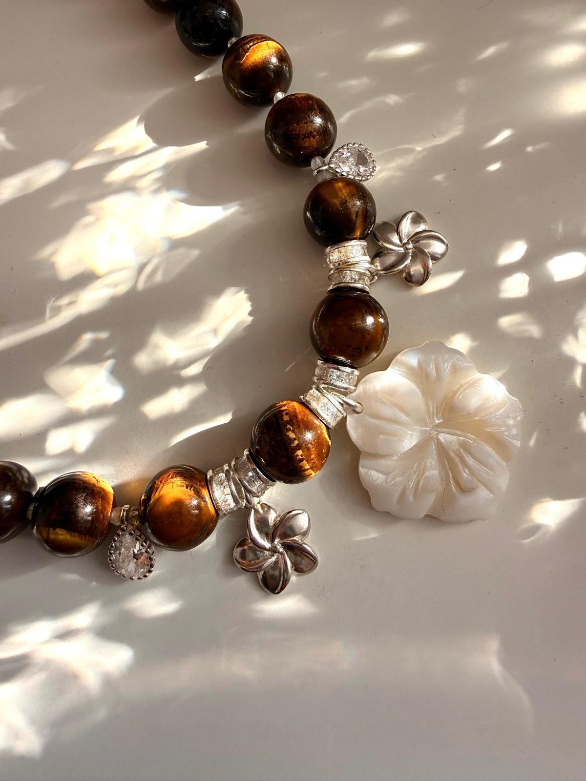 שרשרת פרחים טייגר איי